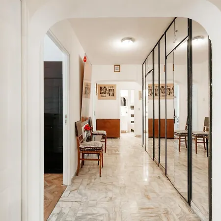 La Boheme - Old Town Vintage