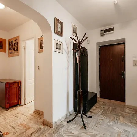 La Boheme - Old Town Vintage * Boekarest