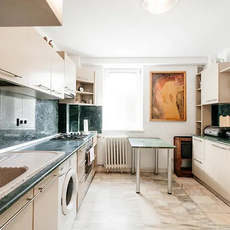 La Boheme - Old Town Vintage * Boekarest