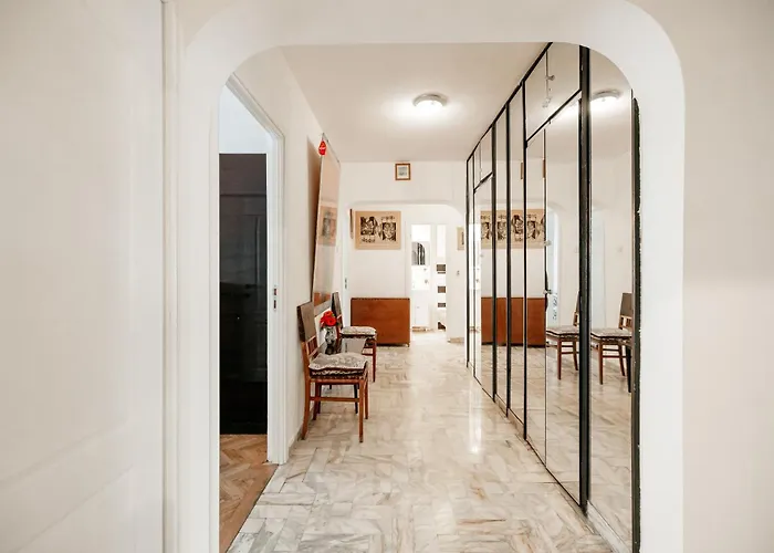 La Boheme - Old Town Vintage