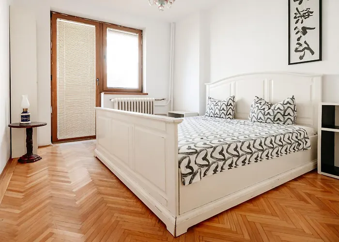 La Boheme - Old Town Vintage