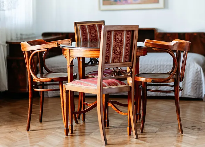 La Boheme - Old Town Vintage