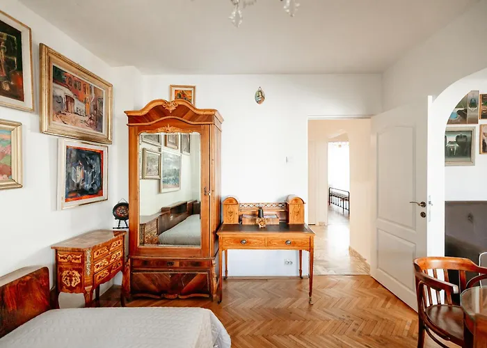 La Boheme - Old Town Vintage