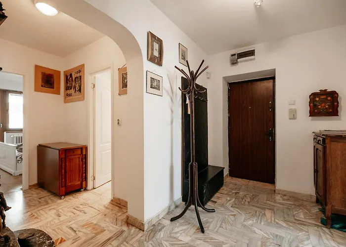 La Boheme - Old Town Vintage * Bucureşti